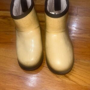 UGG Kids cream Boots